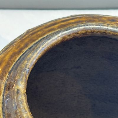 A Chinese brown-glazed slip-decorated 'Yue Zhong Dan Gui 月中桂丹' jar — 照片 10