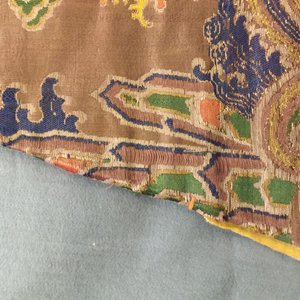 A Chinese brown ground eight-dragon embroidered silk robe, Qianlong — photo 33