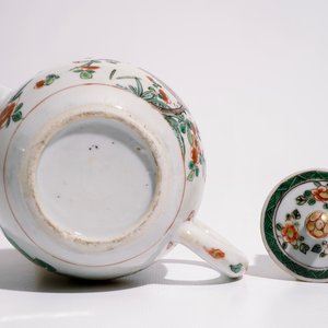 A Chinese bullet-shaped verte-imari teapot with a bird on a branch, Kangxi — photo 7