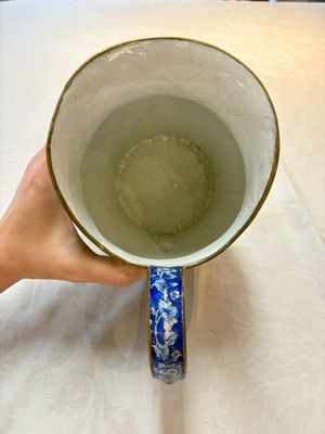 A Chinese Canton enamel blue-ground jug and a rare pink-ground ewer, Qianlong/Jiaqing — 照片 5