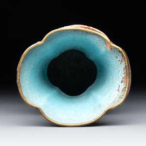 A Chinese Canton enamel blue-ground quadrifoil vase, Jiaqing — photo 5