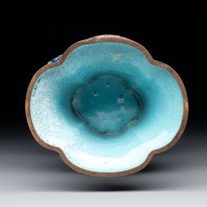 A Chinese Canton enamel blue-ground quadrifoil vase, Jiaqing — photo 6