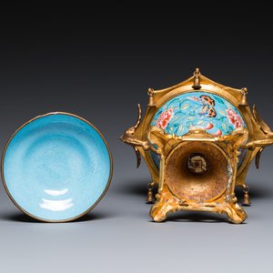 A Chinese Canton enamel bowl and cover with fine gilt bronze mount, Jiaqing — photo 6