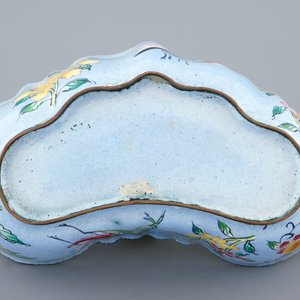 A Chinese Canton enamel brush washer in the form of a bat, 18/19th C. — 照片 3
