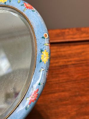 A Chinese Canton enamel circular hand mirror, early 19th C. — 照片 6