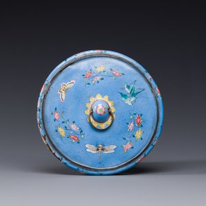 A Chinese Canton enamel circular hand mirror, early 19th C. — 照片 1