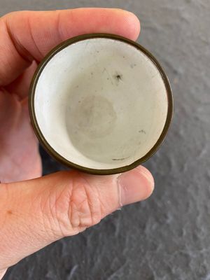 A Chinese Canton enamel egg cup, Qianlong/Jiaqing — 照片 3