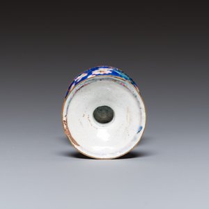 A Chinese Canton enamel egg cup, Qianlong/Jiaqing — 照片 7