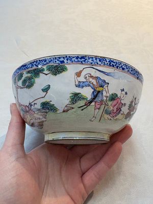 A Chinese Canton enamel 'Eight Immortals' bowl, 18th C. — photo 3