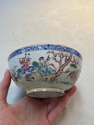 A Chinese Canton enamel 'Eight Immortals' bowl, 18th C. — photo 5
