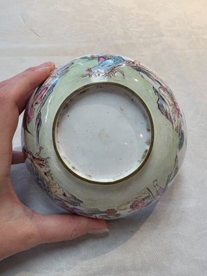 A Chinese Canton enamel 'Eight Immortals' bowl, 18th C. — photo 7