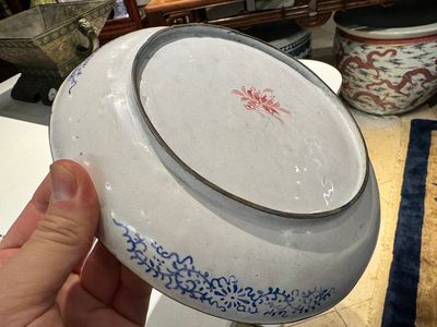 A Chinese Canton enamel 'European scene' plate and a teapot, Qianlong — 照片 4