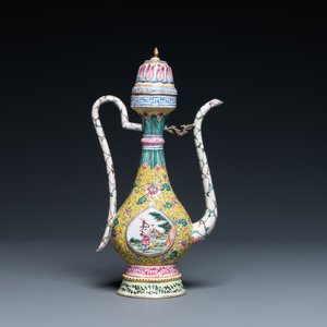 A Chinese Canton enamel ewer and cover, Qianlong — photo 4