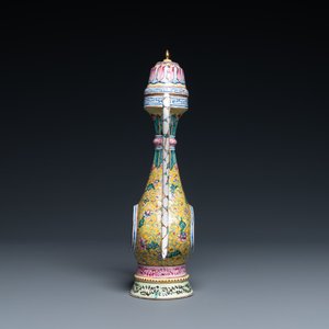A Chinese Canton enamel ewer and cover, Qianlong — photo 5