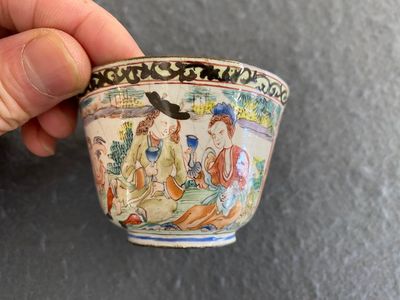 A Chinese Canton enamel 'foreigners' wine cup, Yongzheng — 照片 2