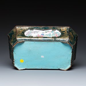 A Chinese Canton enamel gilt-decorated dark-green-ground jardinière with four inserted plaques, Qianlong/Jiaqing — 照片 7