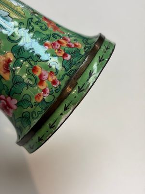 A Chinese Canton enamel green-ground three-piece altar set, 19th C. — photo 13