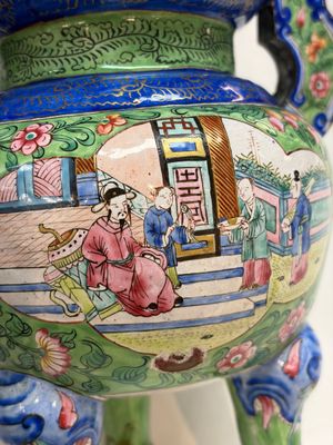 A Chinese Canton enamel green-ground three-piece altar set, 19th C. — photo 36