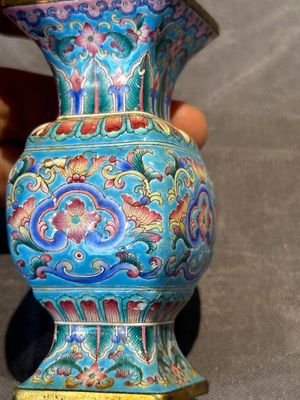 A Chinese Canton enamel 'gu' vase with floral design, Qianlong mark and of the period — photo 7