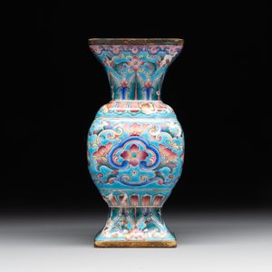 A Chinese Canton enamel 'gu' vase with floral design, Qianlong mark and of the period — photo 2
