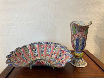 A Chinese Canton enamel helm-shaped ewer with shell-shaped basin, Yongzheng/Qianlong — photo 1