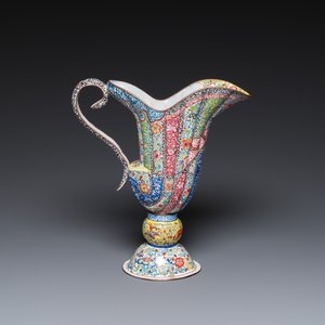 A Chinese Canton enamel helm-shaped ewer with shell-shaped basin, Yongzheng/Qianlong — photo 10
