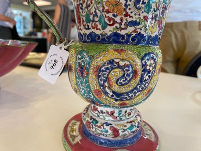 A Chinese Canton enamel helm-shaped ewer with shell-shaped basin, Yongzheng/Qianlong — photo 10