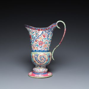 A Chinese Canton enamel helm-shaped ewer with shell-shaped basin, Yongzheng/Qianlong — photo 8