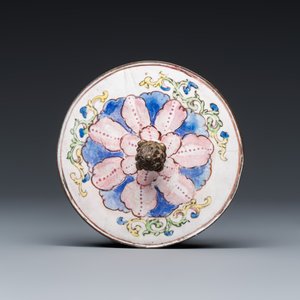 A Chinese Canton enamel kettle and stand with figural design — 照片 8