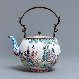 A Chinese Canton enamel kettle with figures in a garden, Yongzheng — photo 3