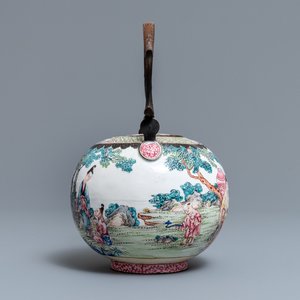 A Chinese Canton enamel kettle with figures in a garden, Yongzheng — photo 4