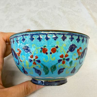 A Chinese Canton enamel 'Lotus Scroll' bowl — photo 4