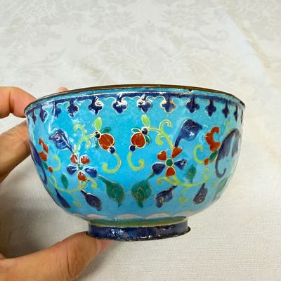 A Chinese Canton enamel 'Lotus Scroll' bowl — photo 2