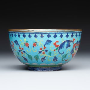A Chinese Canton enamel 'Lotus Scroll' bowl — photo 5