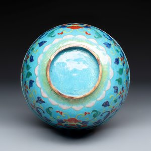 A Chinese Canton enamel 'Lotus Scroll' bowl — photo 7