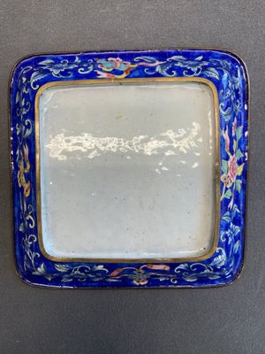 A Chinese Canton enamel mustard jar and square dish, Qianlong/Jiaqing — 照片 2