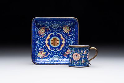 A Chinese Canton enamel mustard jar and square dish, Qianlong/Jiaqing