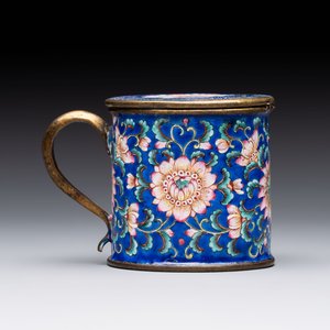 A Chinese Canton enamel mustard jar and square dish, Qianlong/Jiaqing — 照片 6