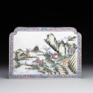 A Chinese Canton enamel plaque and large dish, Qianlong mark, 19th C. — photo 4