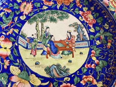 A Chinese Canton enamel 'scholars' dish, Qianlong/Jiaqing — 照片 2