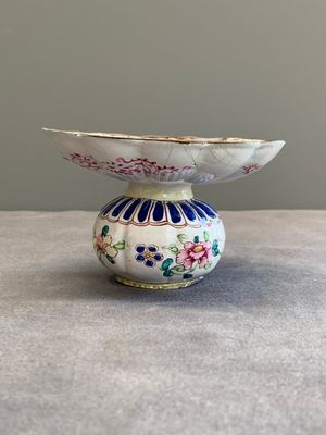 A Chinese Canton enamel spittoon, Yongzheng/Qianlong — photo 1