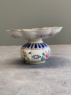 A Chinese Canton enamel spittoon, Yongzheng/Qianlong — photo 3