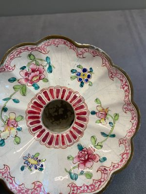 A Chinese Canton enamel spittoon, Yongzheng/Qianlong — photo 6