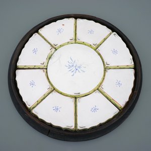 A Chinese Canton enamel sweetmeat set in box, 19th C. — 照片 2