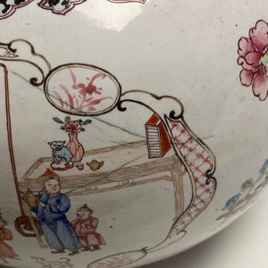 A Chinese Canton enamel teapot on warming stand, Qianlong — 照片 20