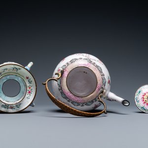 A Chinese Canton enamel teapot on warming stand, Qianlong — 照片 6
