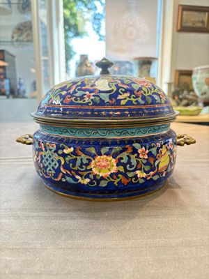 A Chinese Canton enamel three-piece warming bowl or tureen, Qianlong — 照片 1