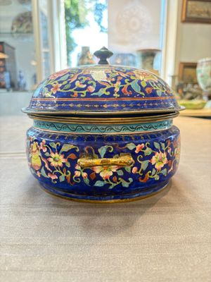 A Chinese Canton enamel three-piece warming bowl or tureen, Qianlong — 照片 2
