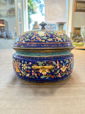A Chinese Canton enamel three-piece warming bowl or tureen, Qianlong — 照片 4