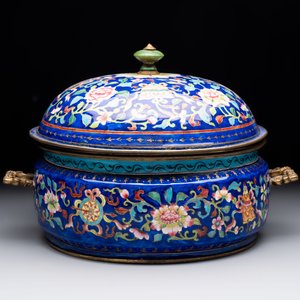 A Chinese Canton enamel three-piece warming bowl or tureen, Qianlong — 照片 3